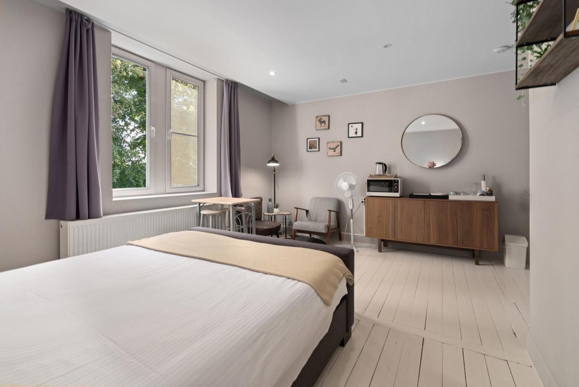 Spacious Guest Suites Near Historic Market - 5 Min Walk Brugge Buitenkant foto